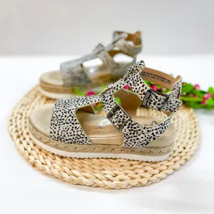 Very G | Coming In Hot Strappy Double Buckle Platform Sandals in Dotted Beige