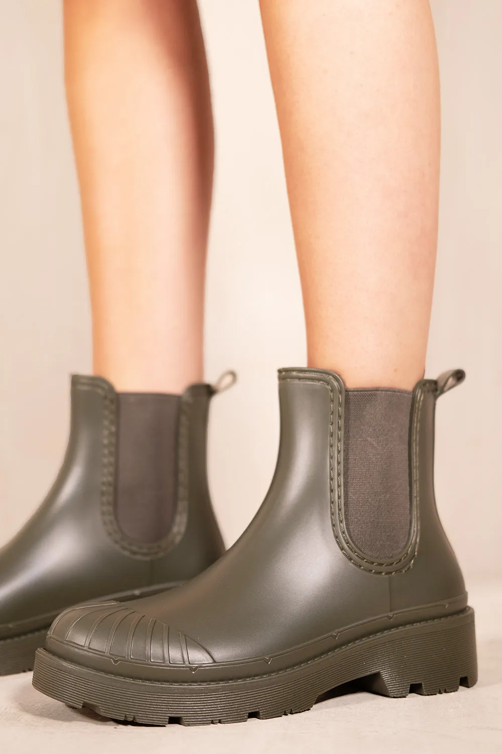 ZOALA FLATFORM PULL ON WELLIE BOOT IN KHAKI